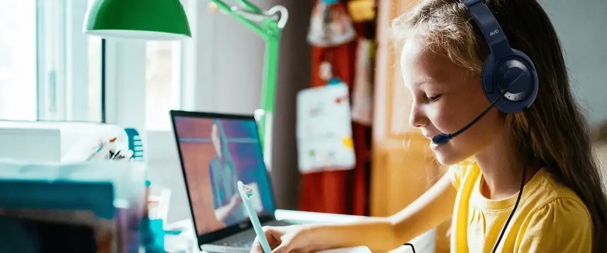 Why Use Headphones for Learning? 3 Important Audio Solutions for Education