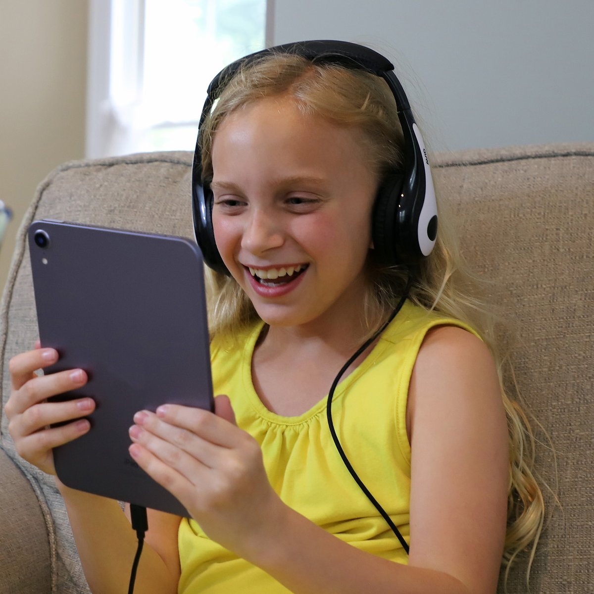 AE-35 Headphones Lifestyle 5